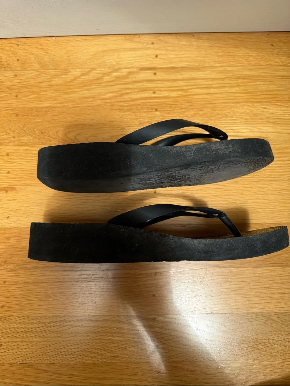Tory Burch Wedge Flip Flops, size 8